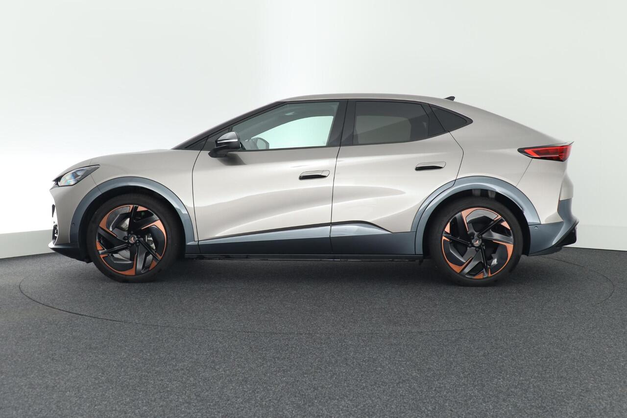 Cupra Tavascan 340pk VZ Adrenaline 82 kWh Trekhaak Warmtepomp Panoramadak Head-Up Sennheiser Memory 360Camera Keyless Virtual Cockpit Navigatie