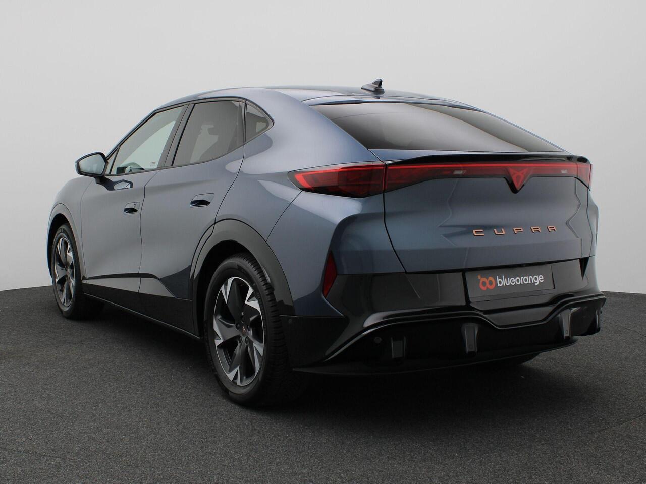 Cupra Tavascan Business 82 kWh 286PK Aut. SOH 100%, Warmtepomp, Matrix-LED, Keyless, Achteruitrijcamera, Alarm, Virtual Pedal, Side Assist, Travel Assist, Stoel- en Stuurwielverwarming, 19" LM Velgen