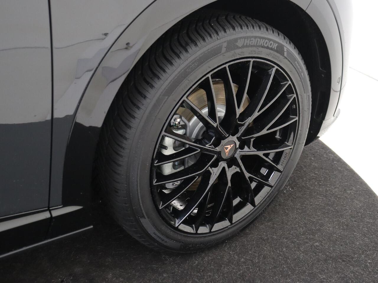 Cupra Tavascan Business 82 kWh | Achteruitrijcamera | Navigatie | Adapt. Cruise Control | Dodehoek sensor | Stoelverwarming | Carplay