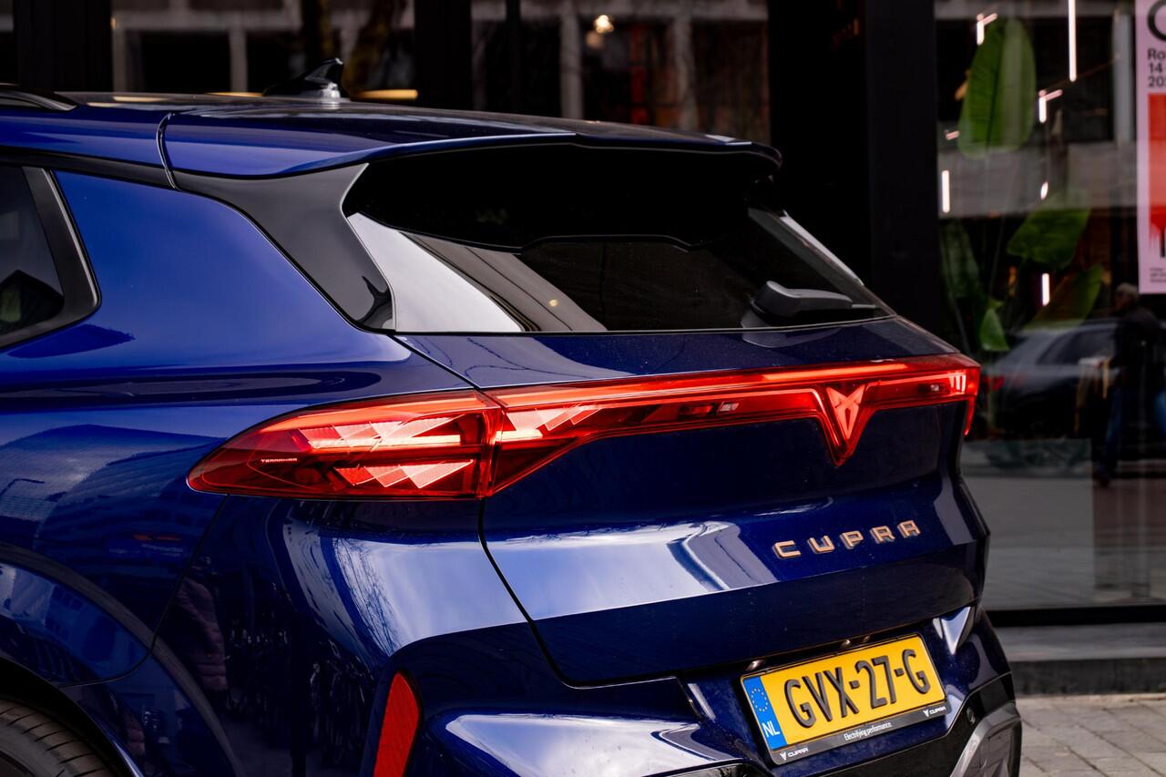 Cupra Terramar 1.5 TSI e-Hybrid VZ Performance | 360 graden camera | Head-up display | Sennheiser geluidssysteem | Stoel- en stuurverwarming | Travel Assist | Dodehoeksensor| Sfeerverlichting