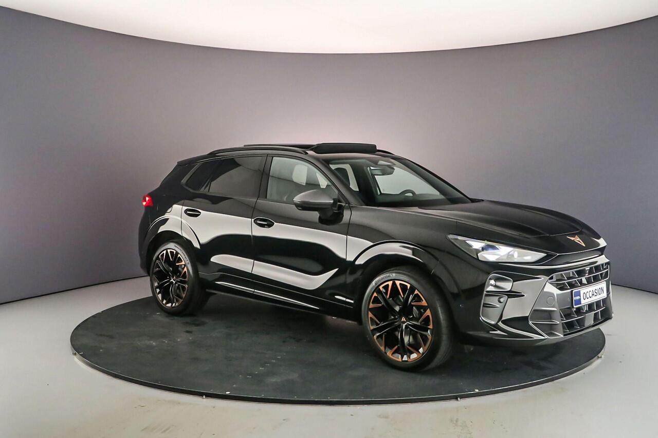 Cupra Terramar VZ Performance 1.5 TSI e-Hybrid 272pk DSG Automaat Panoramadak, Lederen bekleding, 360 camera, Adaptive cruise control, Trekhaak, Navigatie, Sennheiser Audio, LED matrix verlichting