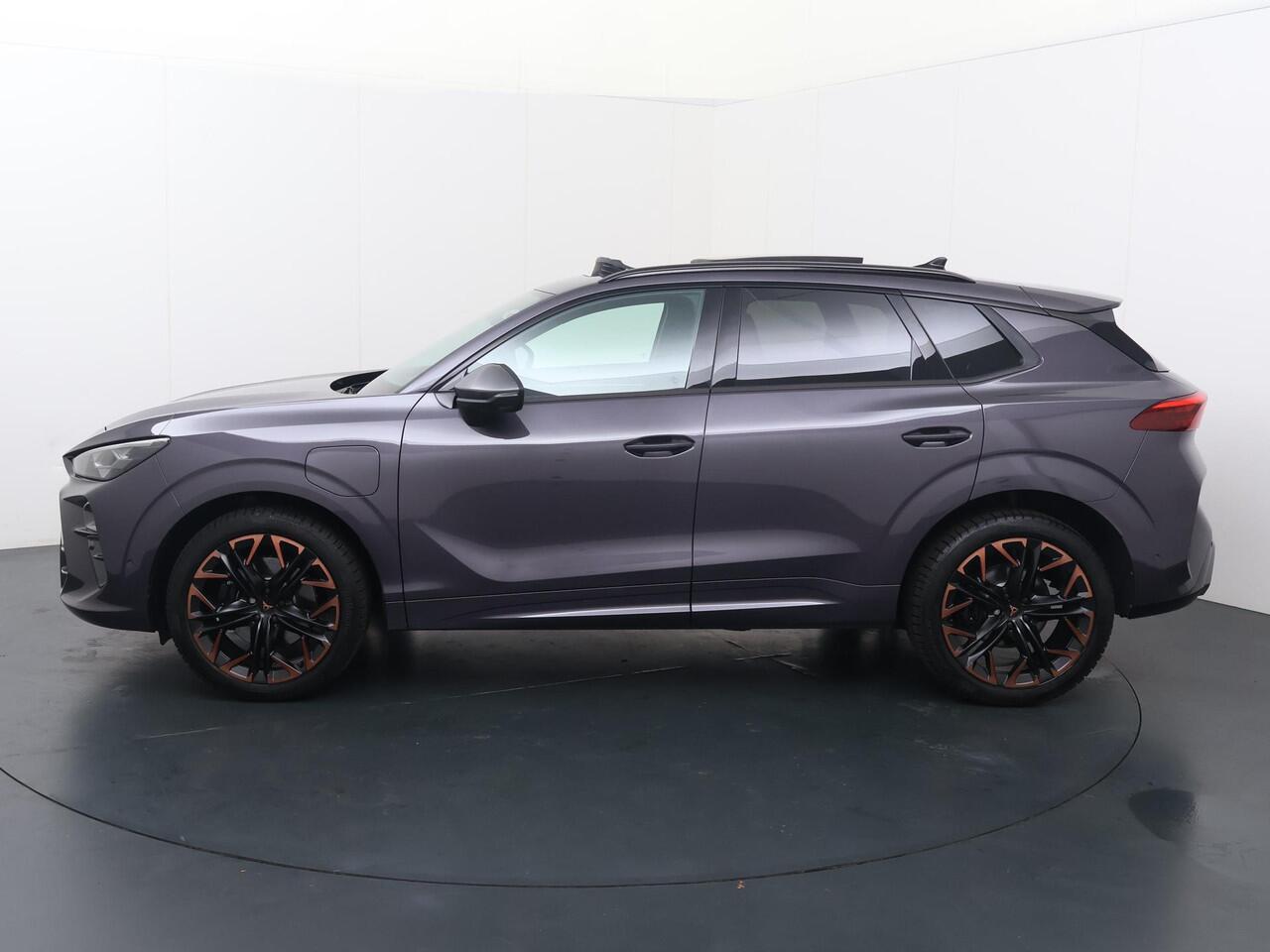 Cupra Terramar 1.5 TSI e-Hybrid VZ Performance | 272 PK | SoH 100% | Panoramadak | Sennheiser audio | Matrix LED koplampen | 20" LM velgen | Lederen stoelbekleding |