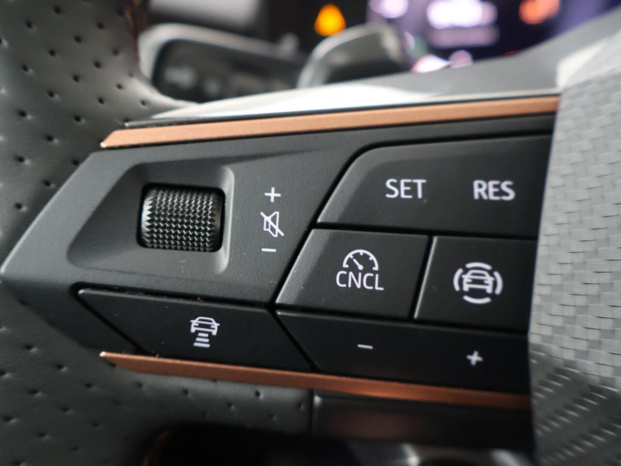 Cupra Terramar 1.5 TSI e-Hybrid VZ Performance | 272 PK | SoH 100% | Panoramadak | Sennheiser audio | Matrix LED koplampen | 20" LM velgen | Lederen stoelbekleding |