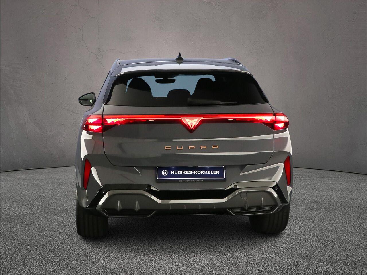 Cupra Terramar Business 1.5 TSI eHybrid 204pk DSG Automaat Trekhaak, Head up display, Adaptive cruise control, Navigatie, Elektrische achterklep, Stuurwiel verwarmd, Achteruitrijcamera