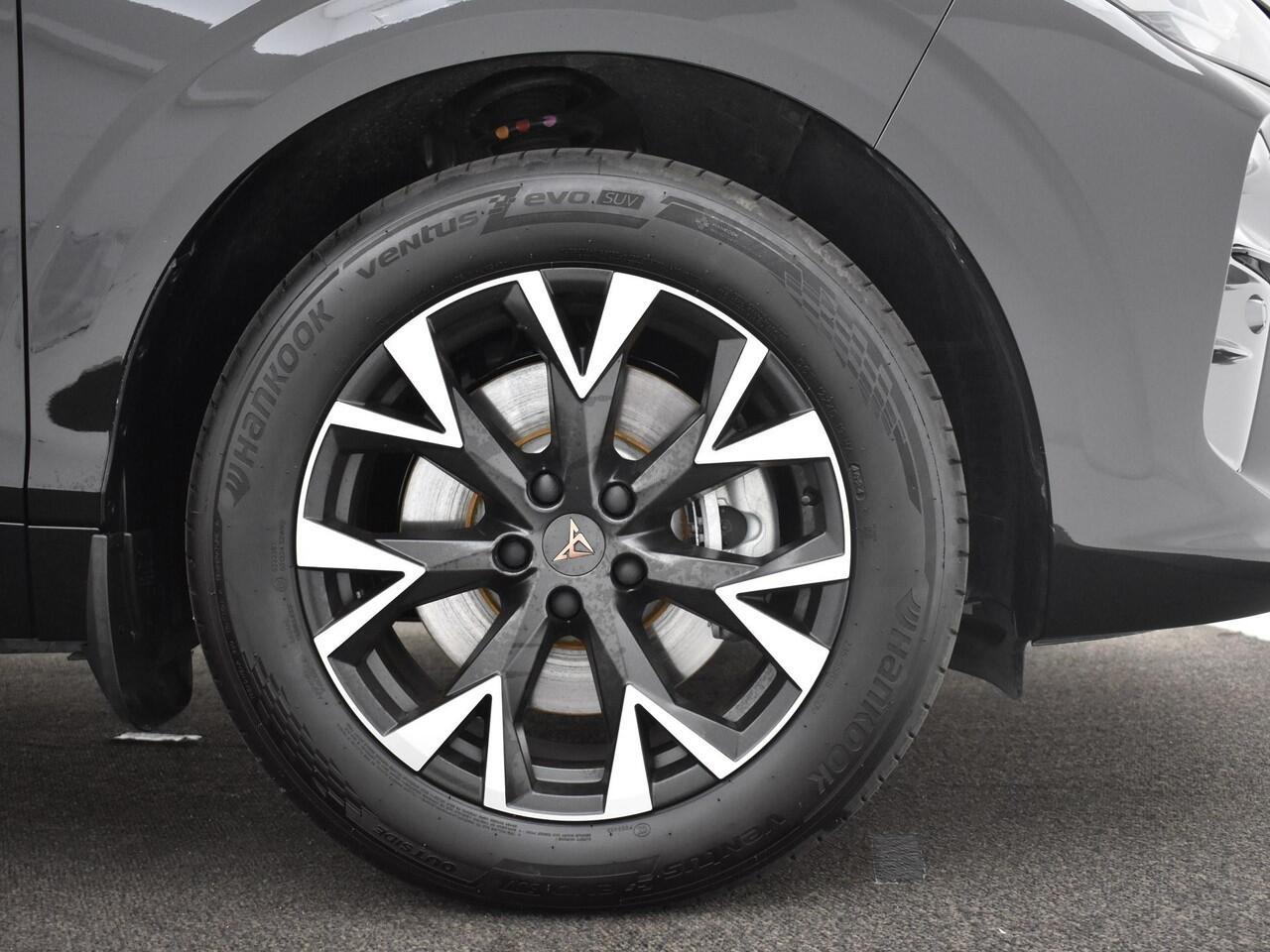 Cupra Terramar 1.5 Tsi 204pk DSG e-Hybrid Business · Apple/Android Car Play · Camera · Keyless · Elek. Trekhaak · Elek. Achterklep · 18'' Inch · Garantie t/m 27-03-2028 of 90.000km