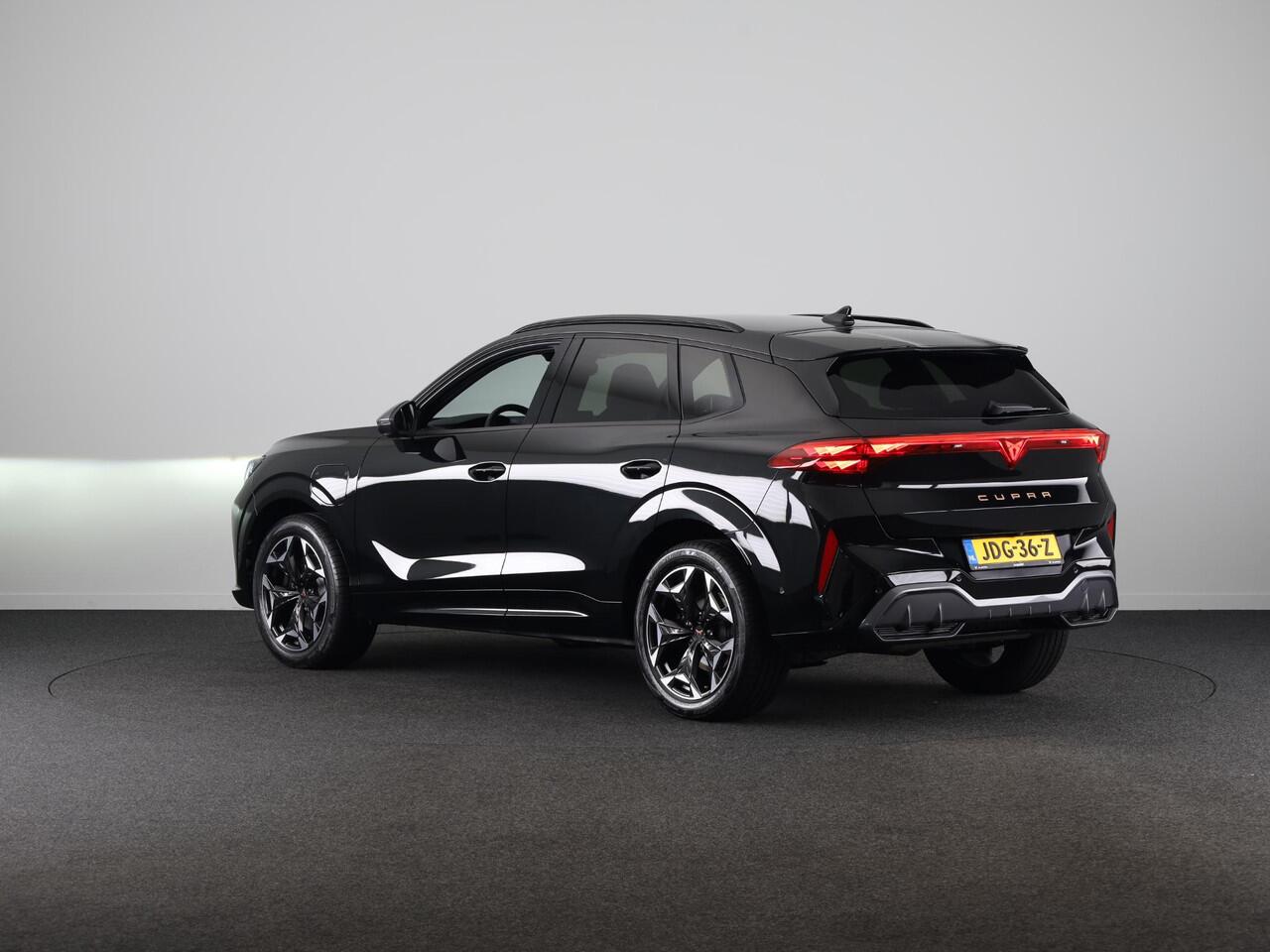 Cupra Terramar 1.5 TSI e-Hybrid VZ Performance 272PK | Premium bekleding | 360 graden camera | Head-Up display | Sennheiser |