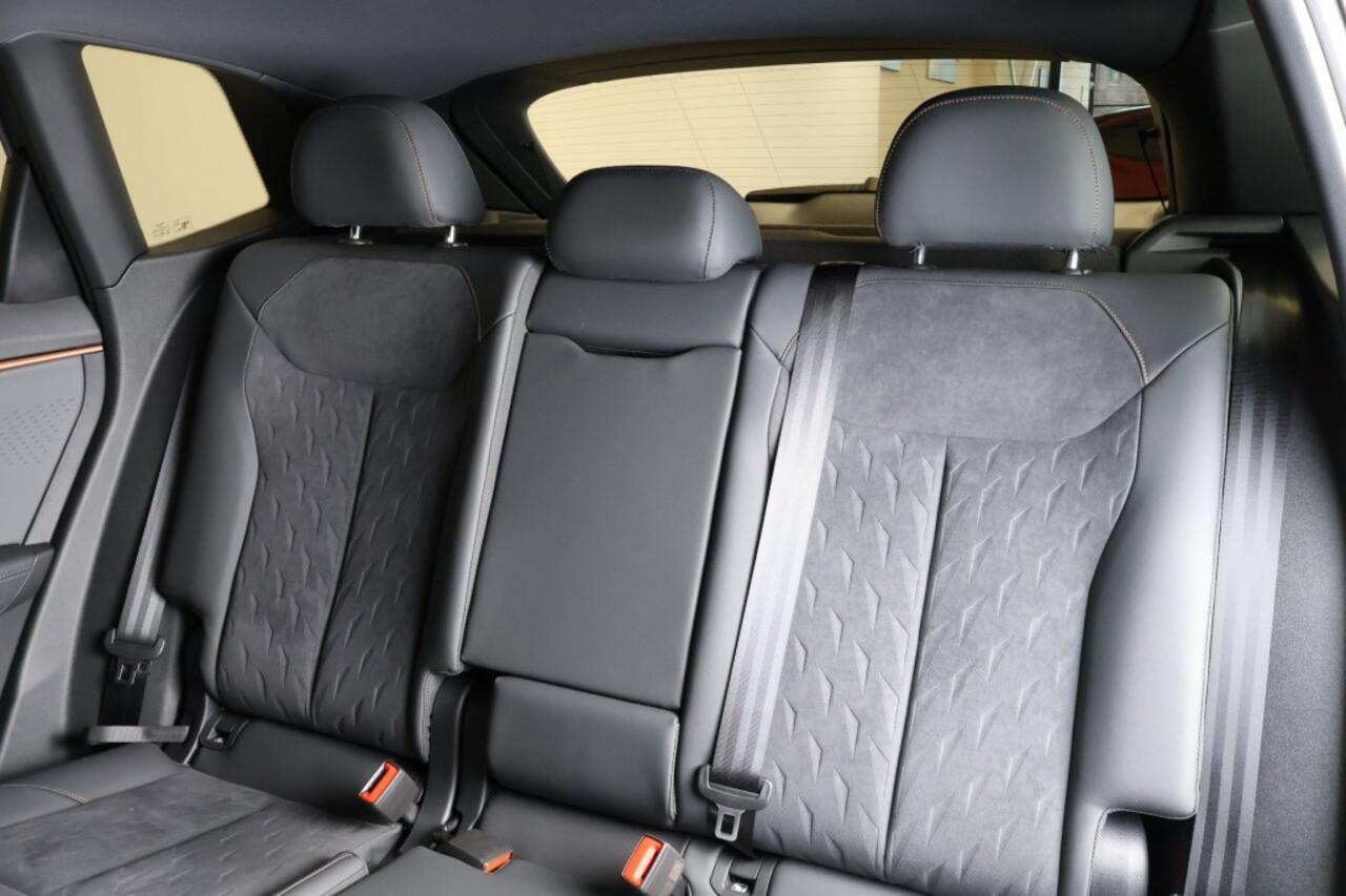 Cupra Terramar 1.5 TSI E-Hybrid 204PK - Panodak - Sennheiser Audio - Matrix LED