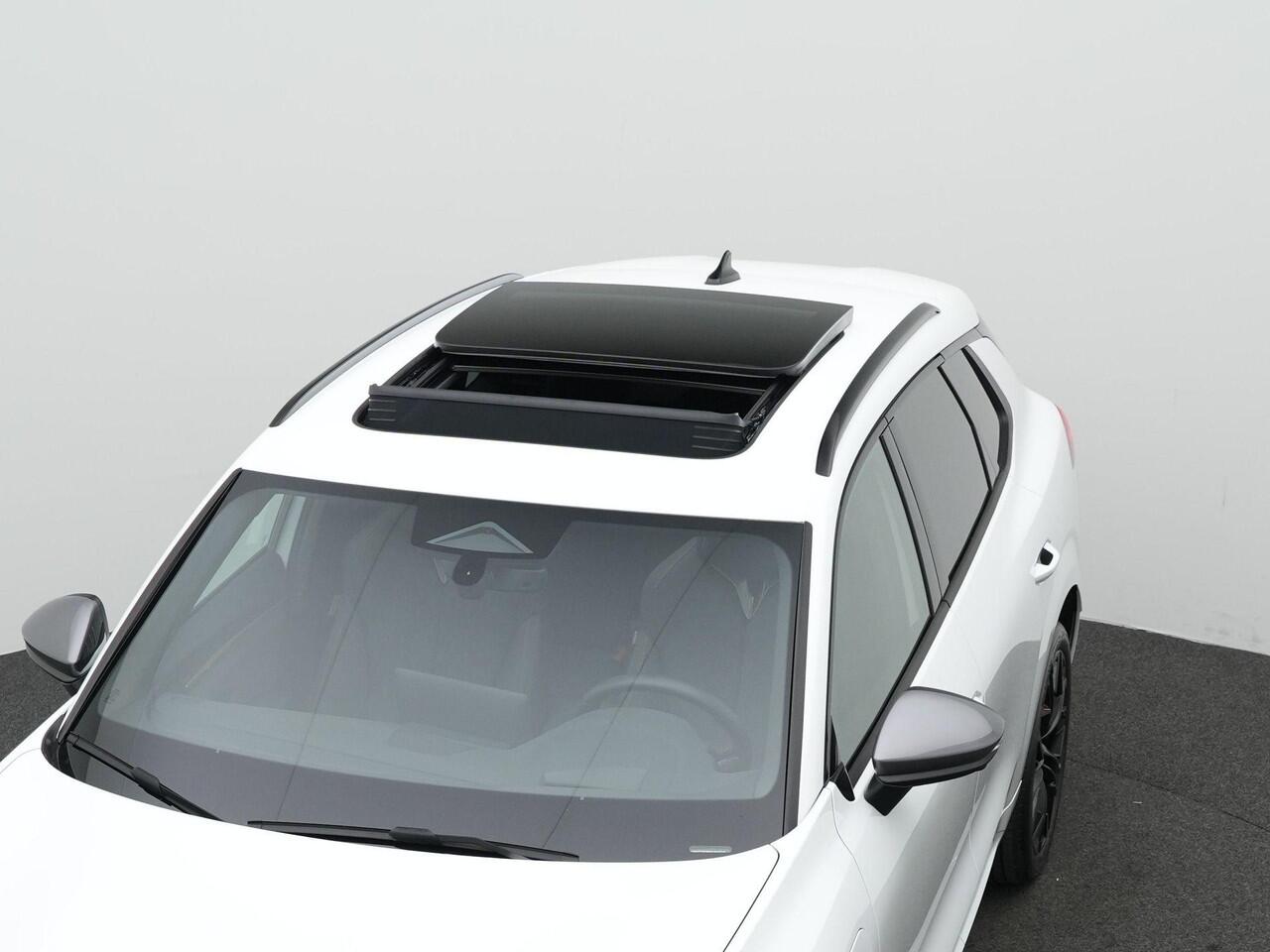 Cupra Terramar 1.5 TSI e-Hybrid 272 pk DSG VZ | Panoramadak | Trekhaak | Sennheiser | Leder/Suède | Geheugenstoel | Adaptief onderstel | 360 camera | Head-up display | Matrix LED