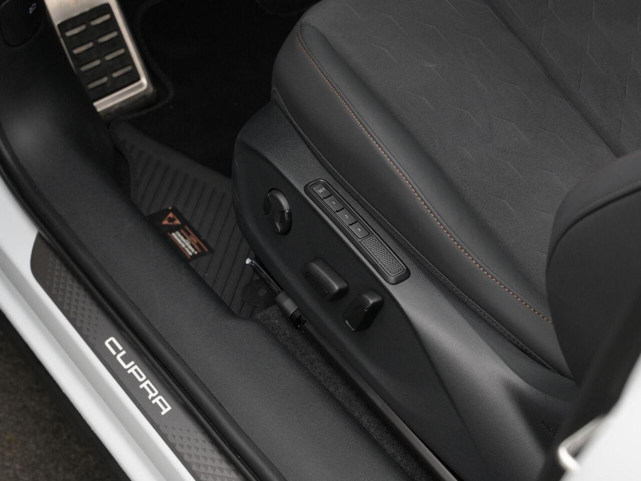 Cupra Terramar 1.5 TSI e-Hybrid 272 pk DSG VZ | Panoramadak | Trekhaak | Sennheiser | Leder/Suède | Geheugenstoel | Adaptief onderstel | 360 camera | Head-up display | Matrix LED