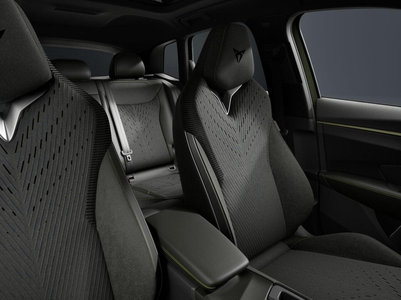 Cupra Terramar 1.5 TSI e-Hybrid VZ Tribe Edition 272pk / Tribe Edition velgen / matrix led verlichting / glazen schuif-kanteldak / wegklapbare trekhaak