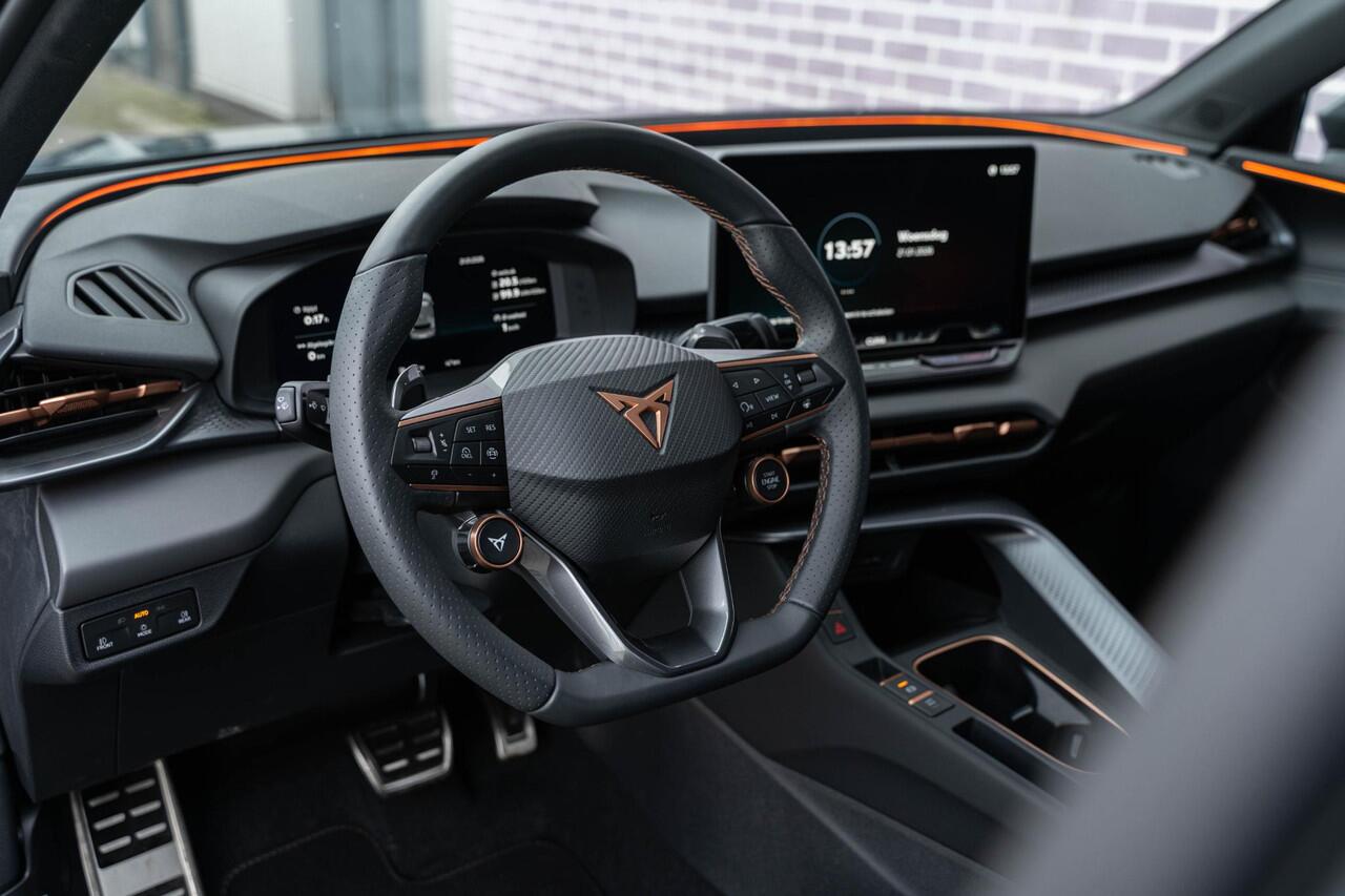 Cupra Terramar 1.5 TSI e-Hybrid Business | Adaprive Cruise Control | Achteruitrijcamera | Virtual Cockpit | Standkachel | Apple carplay/Android Auto | LED koplampen | Stoelverwarming | Stuurverwarming