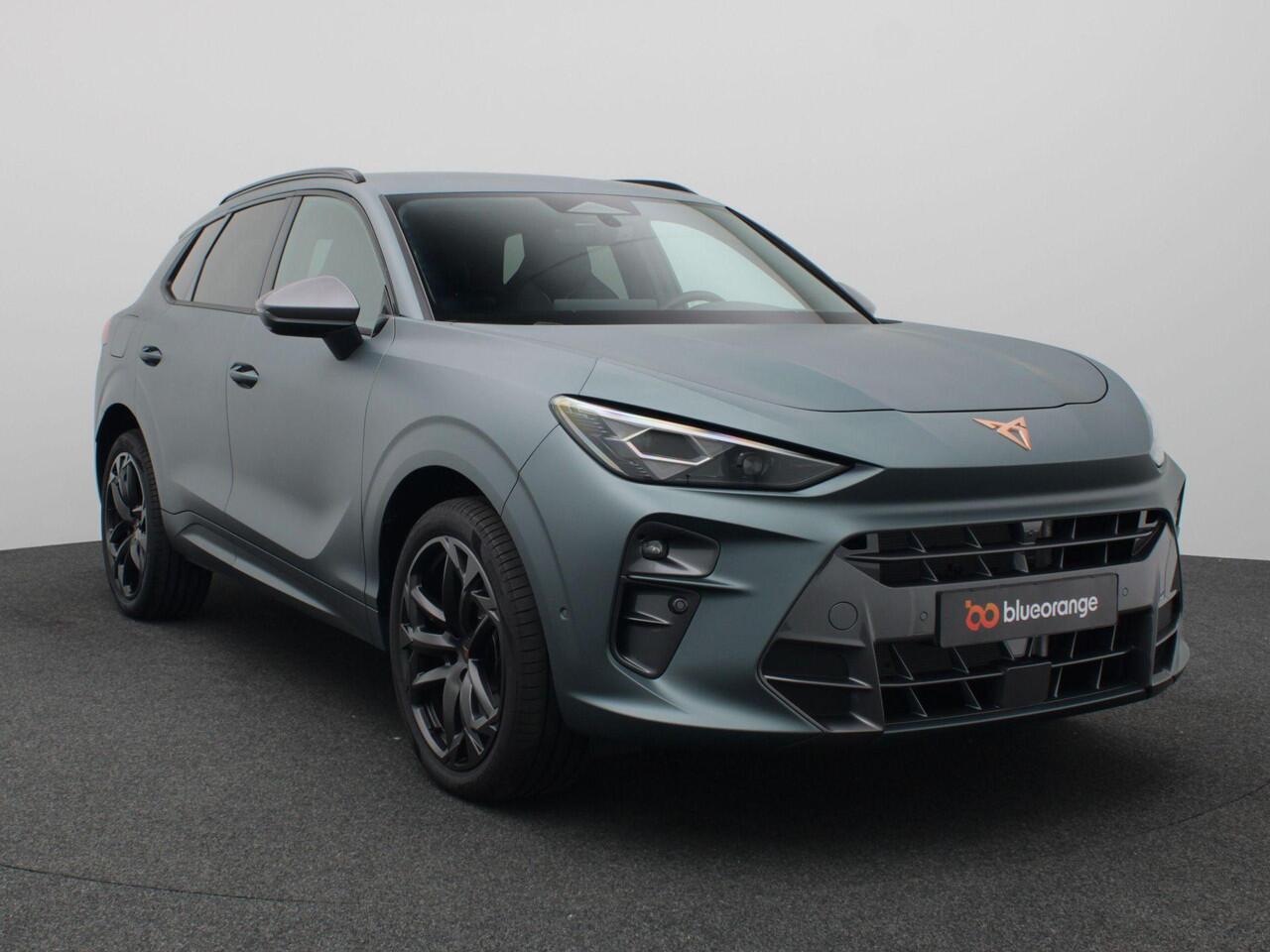 Cupra Terramar 1.5 TSI e-Hybrid VZ America s CUP 272PK DSG Matrix led, trekhaak, Sennheiser audio, adaptive cruise met travel assist, side assist, keyless, stuur-stoelverwarming, alarm, 20" lichtmetaal