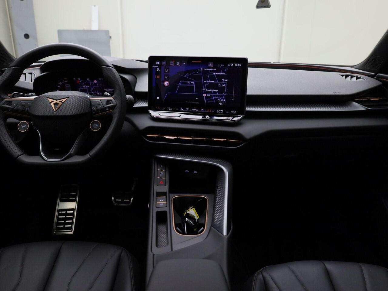 Cupra Terramar 1.5TSIe-Hybrid 200kW/272PK VZ America s CUP · Panoramadak · Leder · 360°Camera + Parkeersensoren · Garantie t/m 26-06-2027