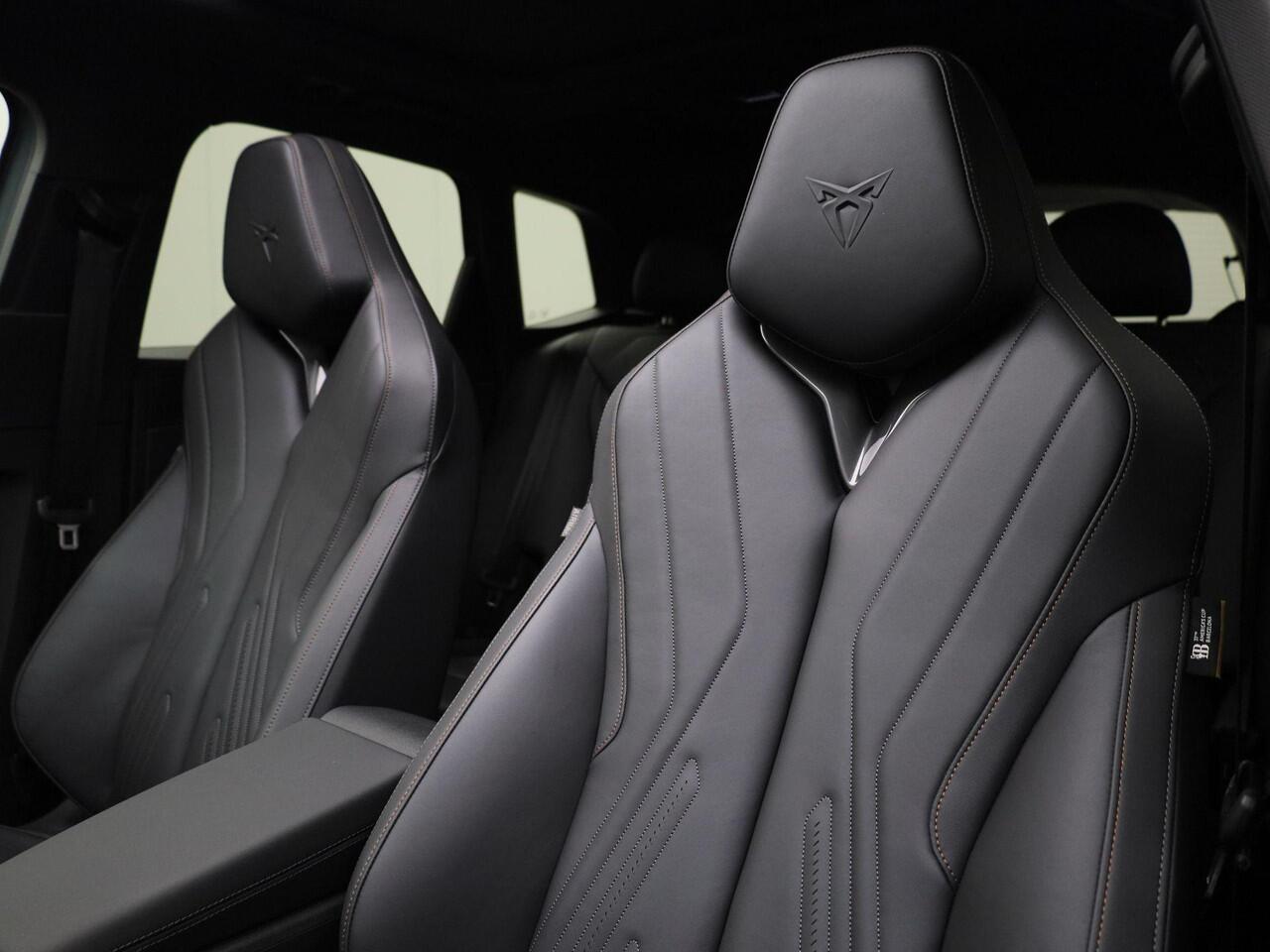 Cupra Terramar 1.5TSIe-Hybrid 200kW/272PK VZ America s CUP · Panoramadak · Leder · 360°Camera + Parkeersensoren · Garantie t/m 26-06-2027