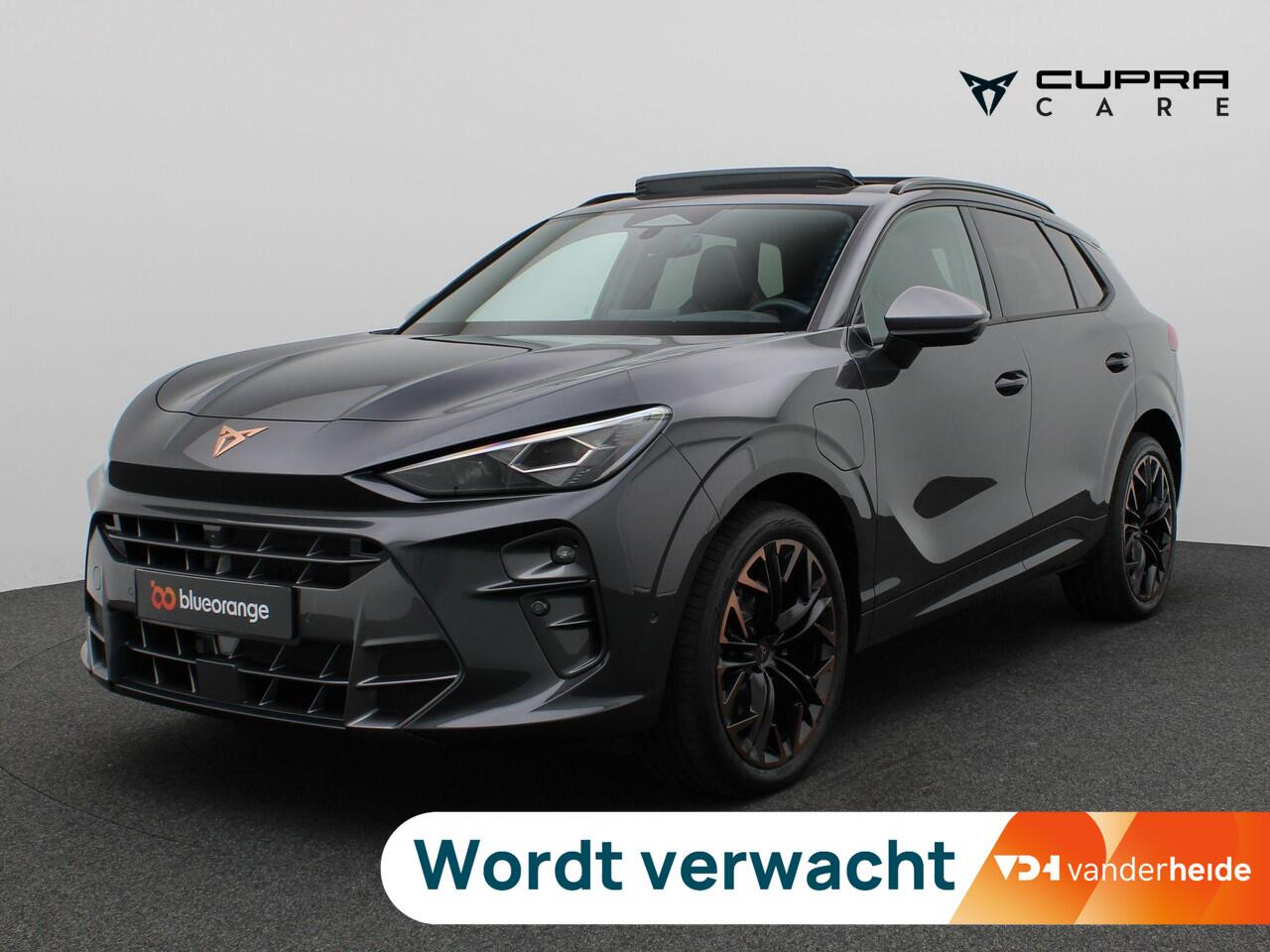 Cupra Terramar 1.5 TSI e-Hybrid VZ Performance 272PK DSG matrix led, Leder, trekhaak, Sennheiser audio, 360gr. camera, head-up display, alarm, elektrisch glazen panorama-dak, winterpakket, adaptive cruise met travel assist, side assist, virtual pedal, keyless, 20" licht