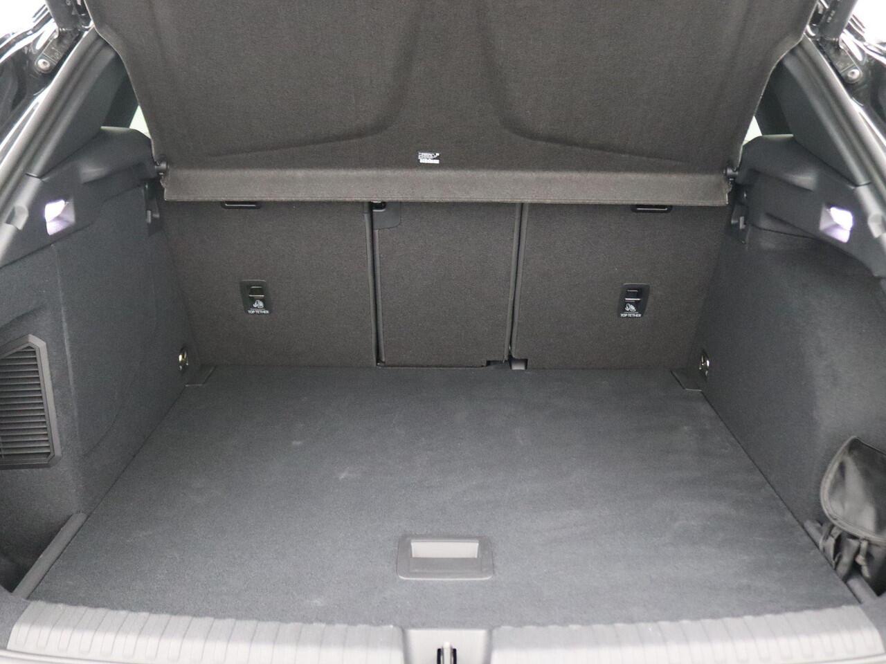 Cupra Terramar 1.5 TSI e-Hybrid VZ Performance 272PK DSG matrix led, trekhaak, Sennheiser audio, 360gr. camera, head-up display, alarm, schuif-kanteldak, winterpakket, adaptive cruise met travel assist, side assist, virtual pedal, keyless, 20" lichtmetaal