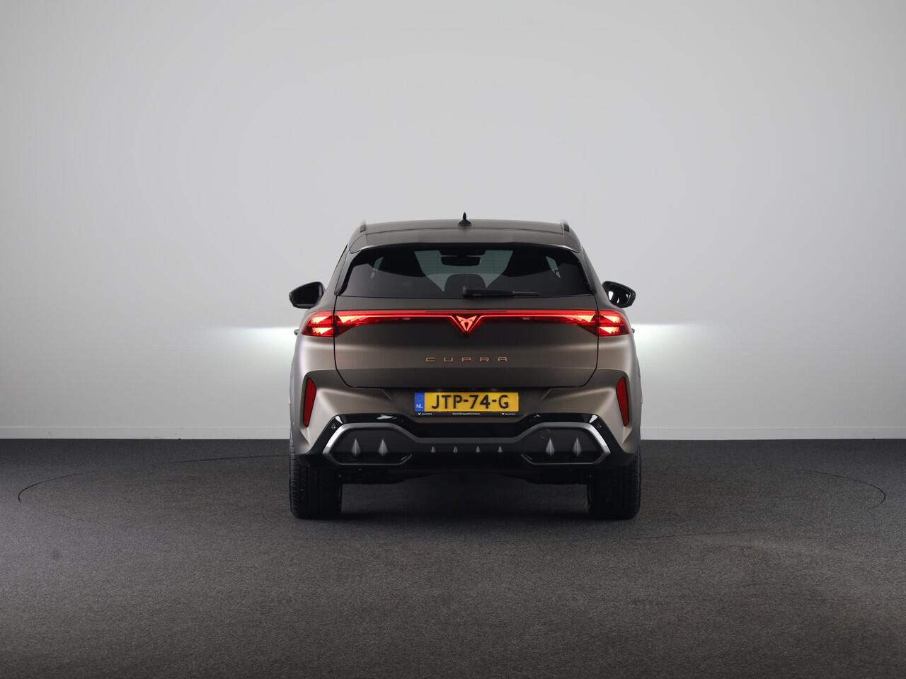 Cupra Terramar 1.5 TSI e-Hybrid Business 204PK | Trekhaak | Matte Lak | Sennheiser | Elektrisch Verstelbare Voorstoelen | 360 Camera |