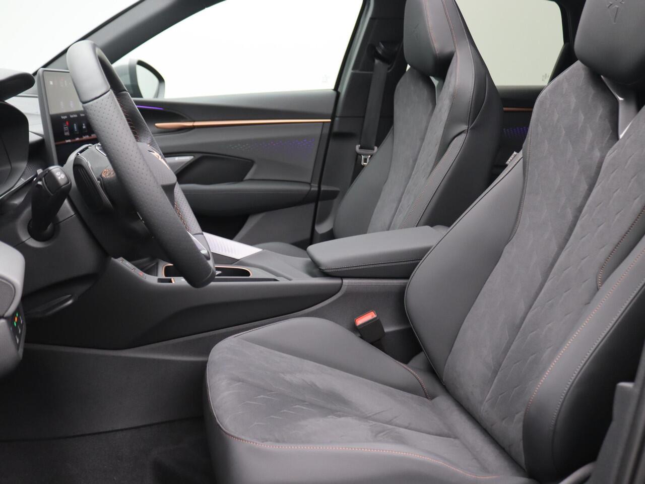 Cupra Terramar 1.5 TSI e-Hybrid VZ Performance 272PK DSG leder, trekhaak, Sennheiser audio, 360gr. camera, head-up display, matrix LED, elektrisch glazen panorama-dak, winterpakket, alarm, adaptive cruise met travel assist, side assist, virtual pedal, keyless, 20" licht