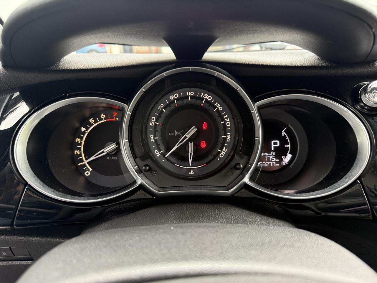 DS DS 3 1.2 PureTech Connected Chic Automaat