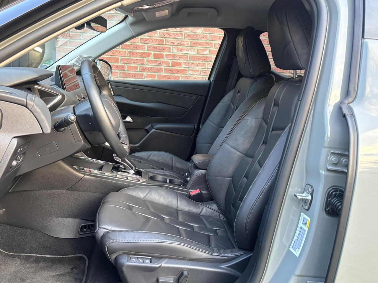 DS DS 3 e-Tense Opéra+ EV 54kWh 156pk | NAPPA LEDER | STOELMASSAGE | 360° CAMERA | HEAD-UP | KEYLESS ENTRY | ADAPTIVE CRUISE | STOELVERW. | DODEHOEKBEW. | NAVI |