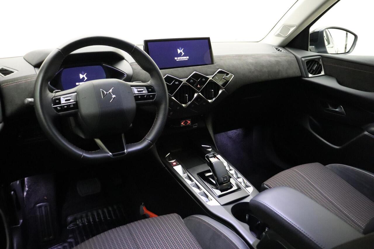 DS DS 3 1.2 PureTech 130pk Performance Line | Automaat | Navigatie | Keyless | Camera | Zwart dak | Climate control | Lichtmetalen velgen
