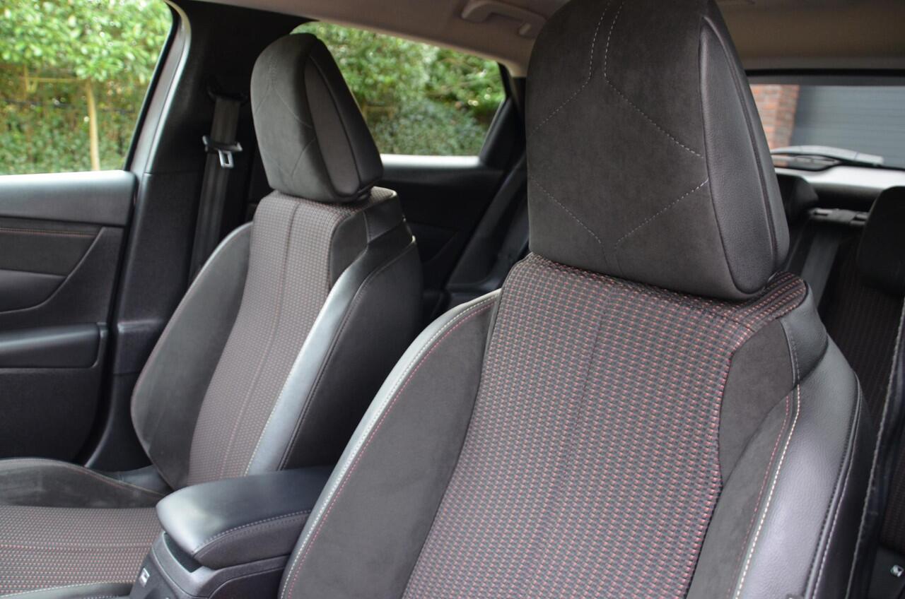 DS DS 3 1.2 PureTech Performance Line Automaat/Navi/Pdc/Ecc/Stoelverwarming/Cruise control adaptief met Stop&Go en stuurhulp/Achteruitrijcamera/Velours/alcantara bekleding