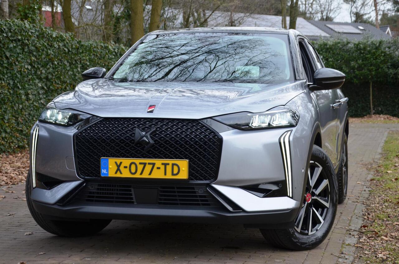 DS DS 3 1.2 PureTech Performance Line Automaat/Navi/Pdc/Ecc/Stoelverwarming/Cruise control adaptief met Stop&Go en stuurhulp/Achteruitrijcamera/Velours/alcantara bekleding