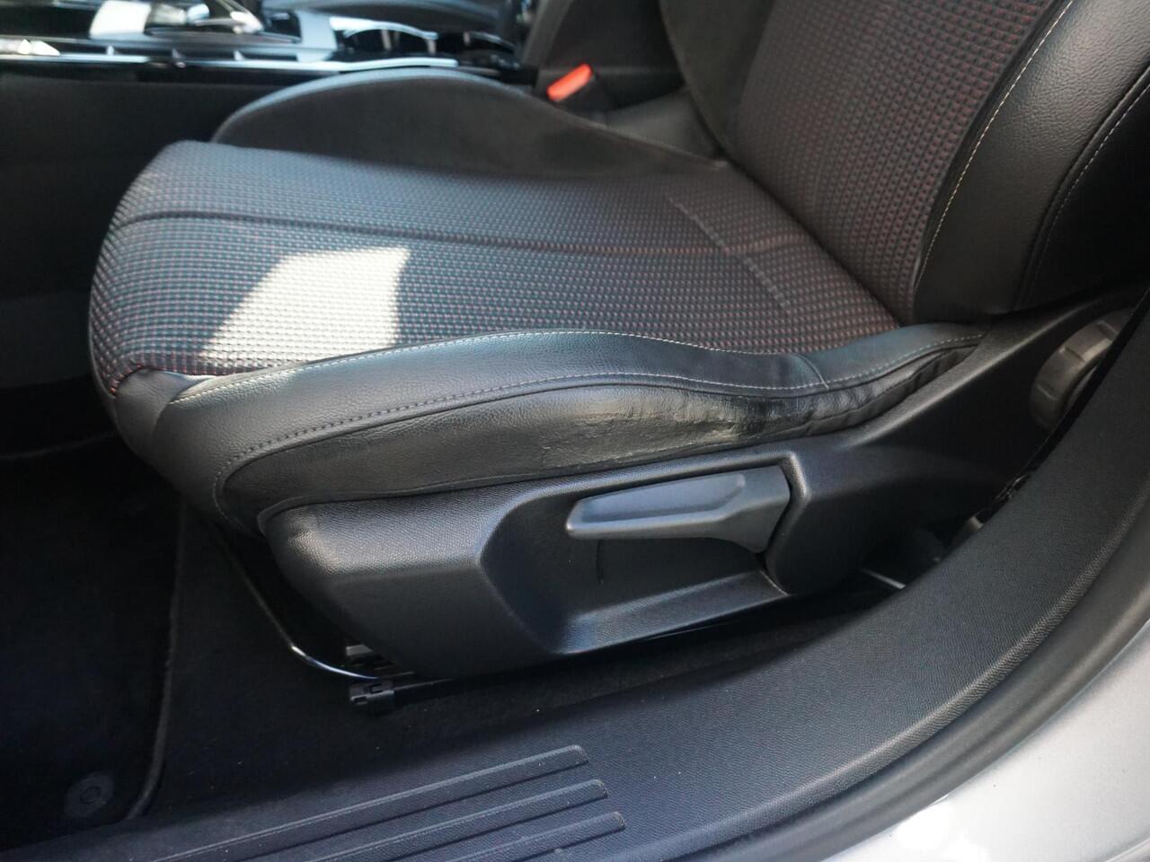 DS DS 3 CROSSBACK E-Tense Performance Line 50 kWh | SoH 92,4 % | Navigatie pro | Parkpilot/Camera | HUD | Keyless |