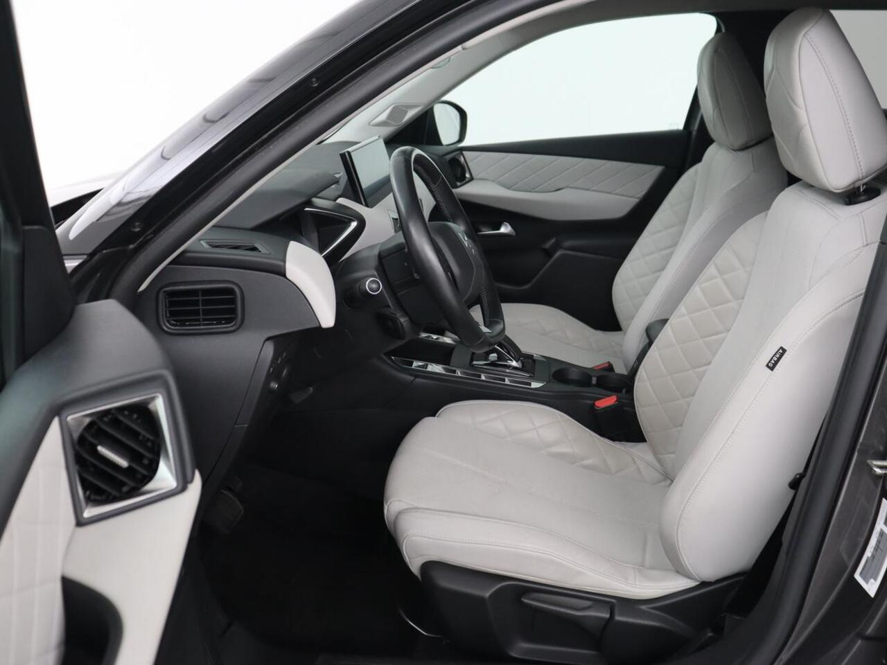 DS DS 3 CROSSBACK E-Tense Performance Line+ 50 kWh | 1e eigenaar | Adaptive cruise | Matrix LED | Alcantara | Carplay | Navigatie | DAB | Parkeerhulp | Climate control | Dodehoek detectie