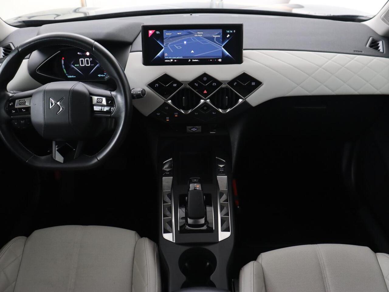 DS DS 3 CROSSBACK E-Tense Performance Line+ 50 kWh | 1e eigenaar | Adaptive cruise | Matrix LED | Alcantara | Carplay | Navigatie | DAB | Parkeerhulp | Climate control | Dodehoek detectie