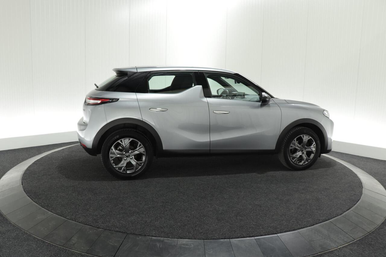 DS DS 3 CROSSBACK PureTech 100 Montmartre | Parkeersensoren | Apple Carplay | Allseason Banden | Navigatie | Climate Control