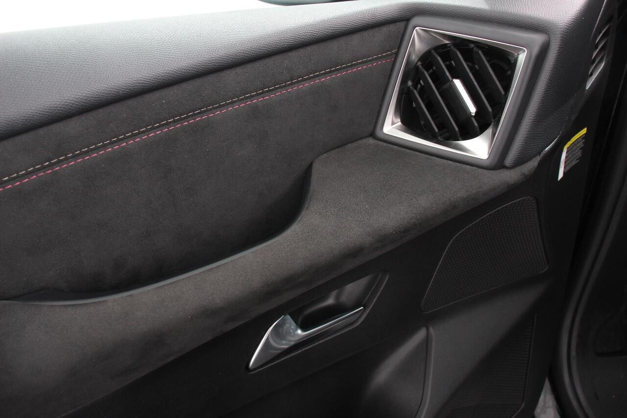 DS DS 3 CROSSBACK 1.2 PureTech 130 PK Automaat Performance Line | Climate Control | Parkeer sensoren Achter | Lichtmetalen velgen