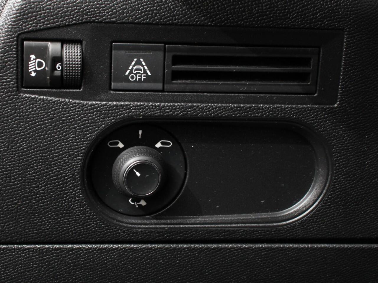 DS DS 3 CROSSBACK 1.2 PureTech 130 PK Automaat Performance Line | Climate Control | Parkeer sensoren Achter | Lichtmetalen velgen