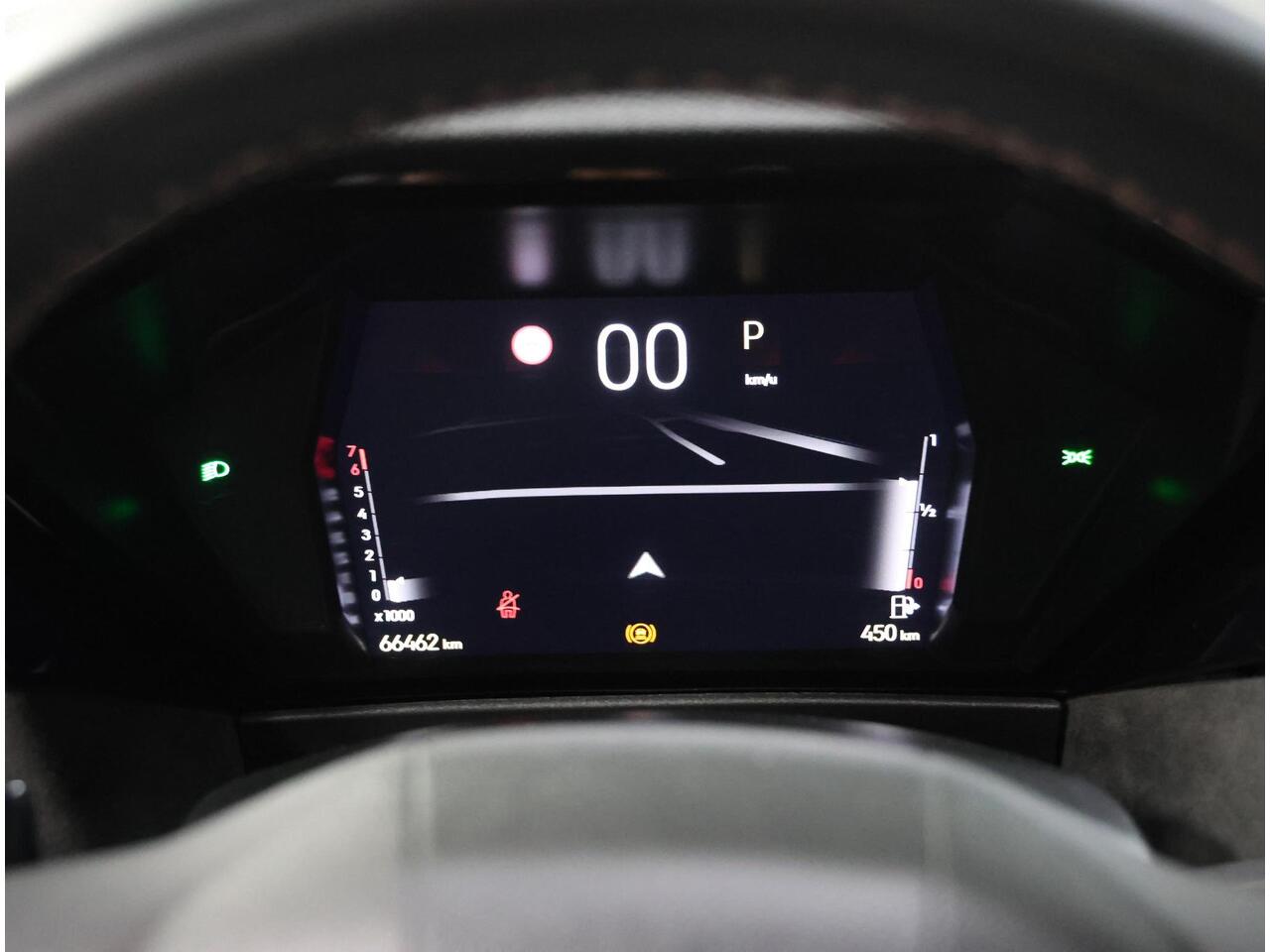 DS DS 4 Performance Line 130PK Automaat | Navigatie | Achteruitrijcamera | Parkeersensoren Voor en Achter | Alcantara Bekleding | Verwarmd Comfortstoelen | LED Koplampen | Keyless Entry/Start | 19" Lichtmetalen Velgen | Apple Carplay/Android Auto |