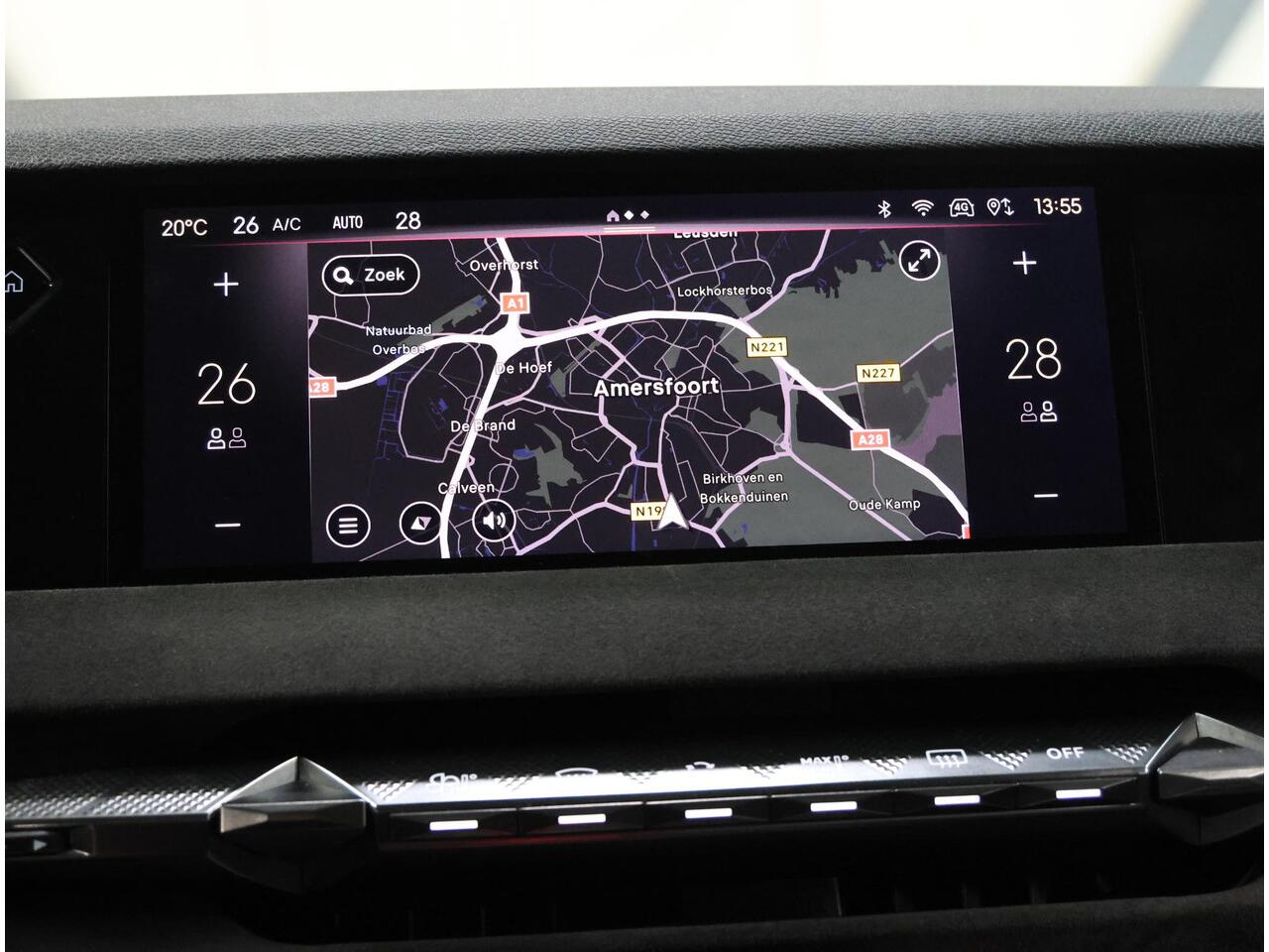 DS DS 4 Performance Line 130PK Automaat | Navigatie | Achteruitrijcamera | Parkeersensoren Voor en Achter | Alcantara Bekleding | Verwarmd Comfortstoelen | LED Koplampen | Keyless Entry/Start | 19" Lichtmetalen Velgen | Apple Carplay/Android Auto |