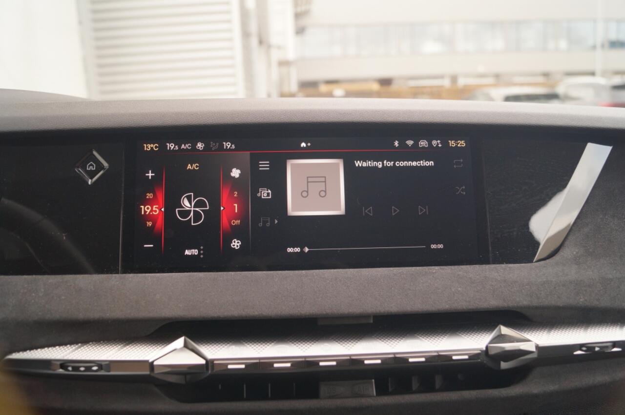 DS DS 4 1.2 PureTech 130pk Automaat Performance Line+ -LEER-