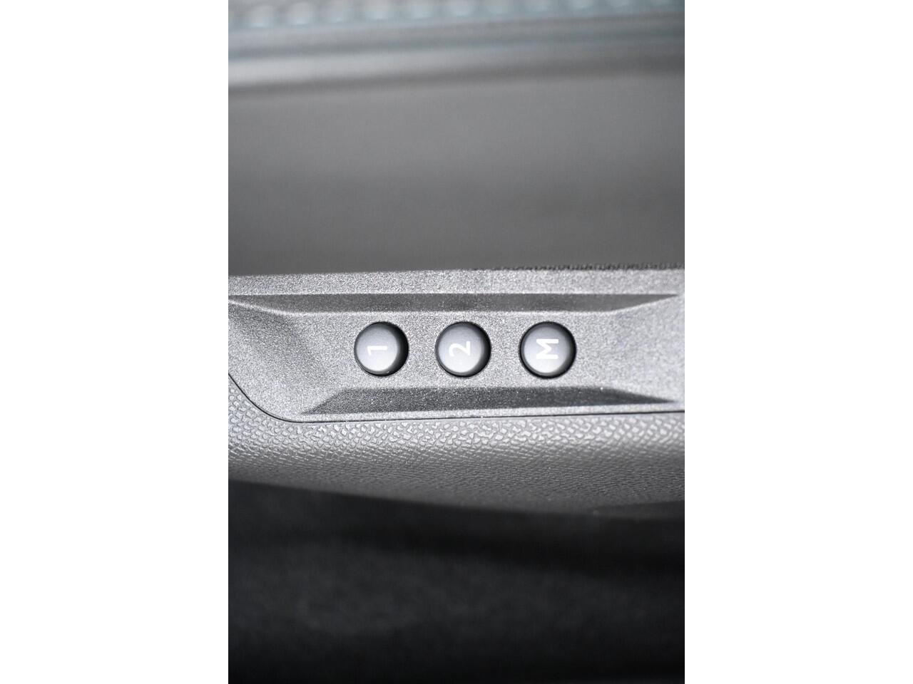 DS DS 4 E-Tense Rivoli Cross | AUTOMAAT | LEDER | 360 CAMERA | NAVI | STUUR/STOELVERWARMING | ADAPT. CRUISE CONTROL | CLIMATE CONTROL | PDC | LMV