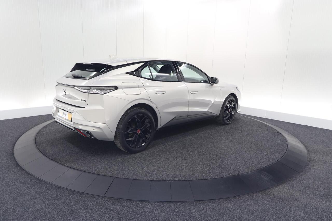 DS DS 4 PureTech 130 EAT8 Performance Line | Camera | Apple Carplay | Alcantara® bekleding | Parkeersensensoren
