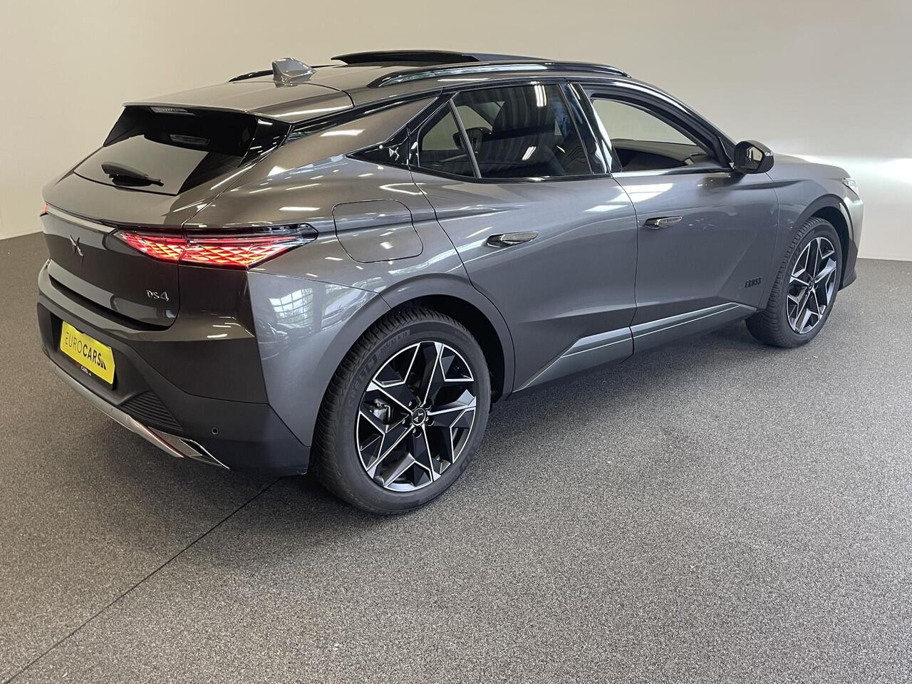 DS DS 4 1.2 PureTech Automaat Rivoli Cross | Panoramadak | Focal Audio | Full LED | Leder | 360 (demo)Camera | Adaptive Cruise | Head Up Display