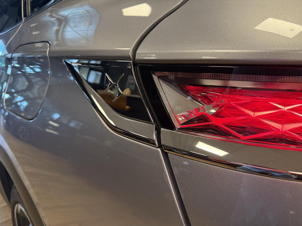 DS DS 7 Crossback 1.6 PureTech Rivoli |PHEV|E-Tense|Rivoli|NAVI|SPORTSTOELEN|DS LED VISION|