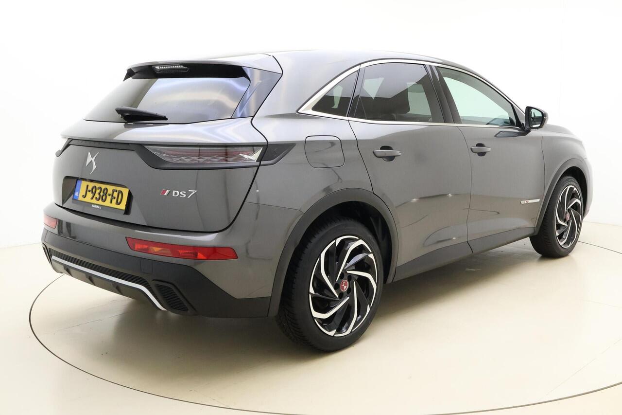 DS DS 7 Crossback 1.2 PureTech Performance Line 130 PK | Handgeschakeld | Alcantara bekleding | Camera | Parkeersensor | Navigatie | Cruise Control | Licht metalen velgen | 1e eigenaar
