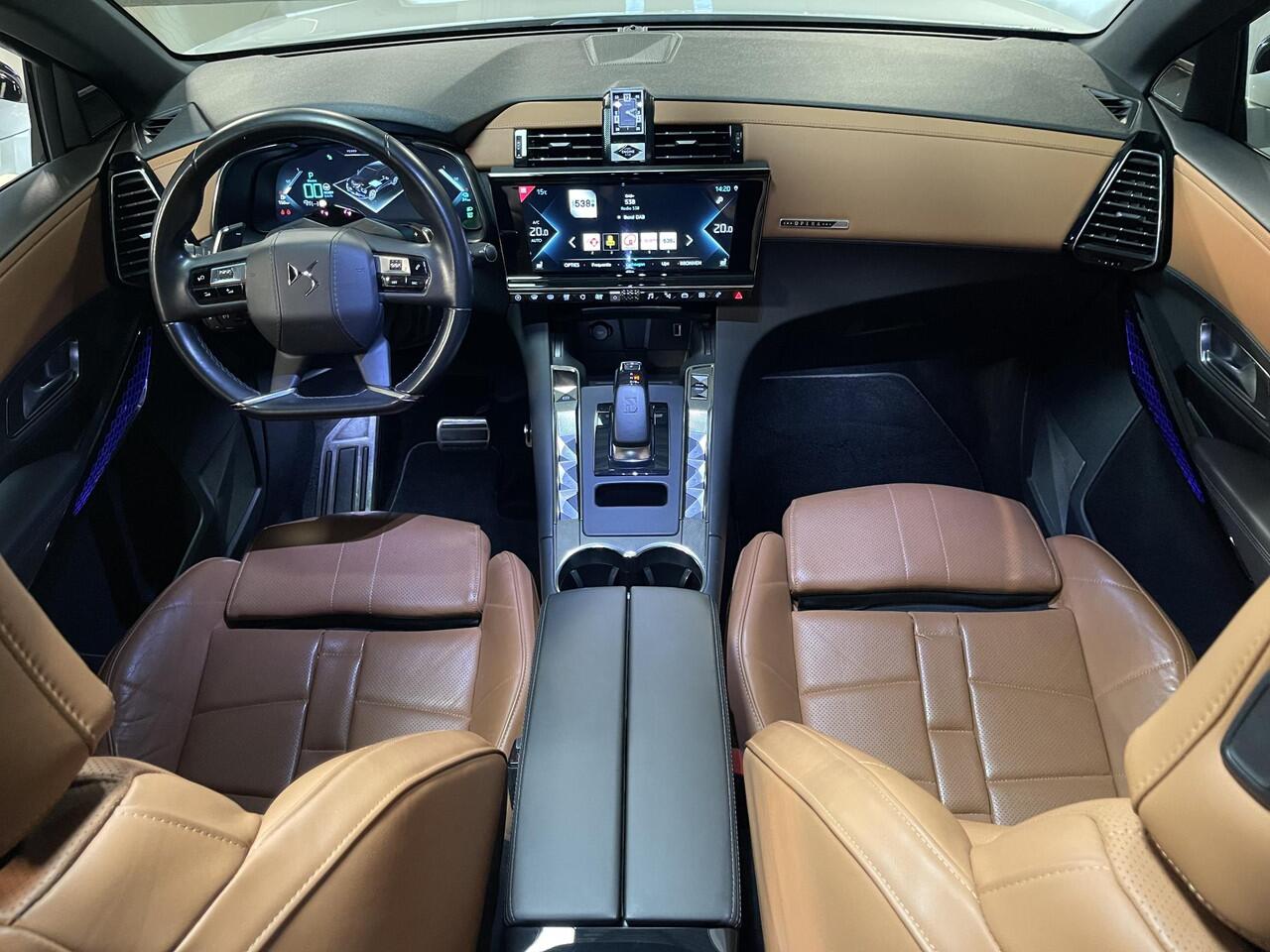 DS DS 7 Crossback E-Tense 4x4 Grand Chic 20"/Trekhaak/Panoramadak/Leder Opera/Night VISION/Stoelverwarming/Stoelventilatie/Voorruitverwarming/LED Vision/HiFi FOCAL/Adaptieve cruise