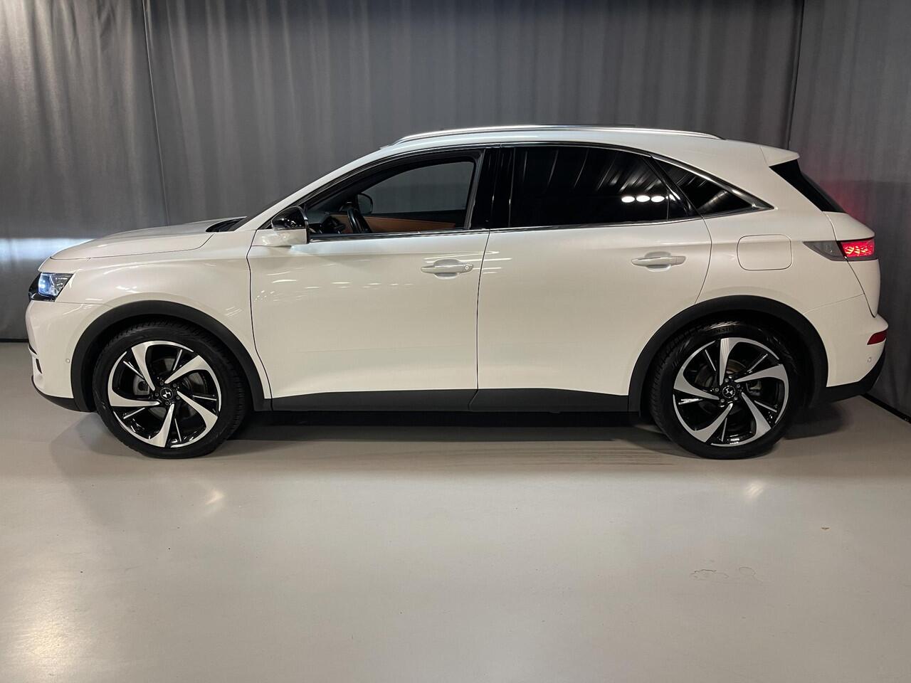 DS DS 7 Crossback E-Tense 4x4 Grand Chic 20"/Trekhaak/Panoramadak/Leder Opera/Night VISION/Stoelverwarming/Stoelventilatie/Voorruitverwarming/LED Vision/HiFi FOCAL/Adaptieve cruise