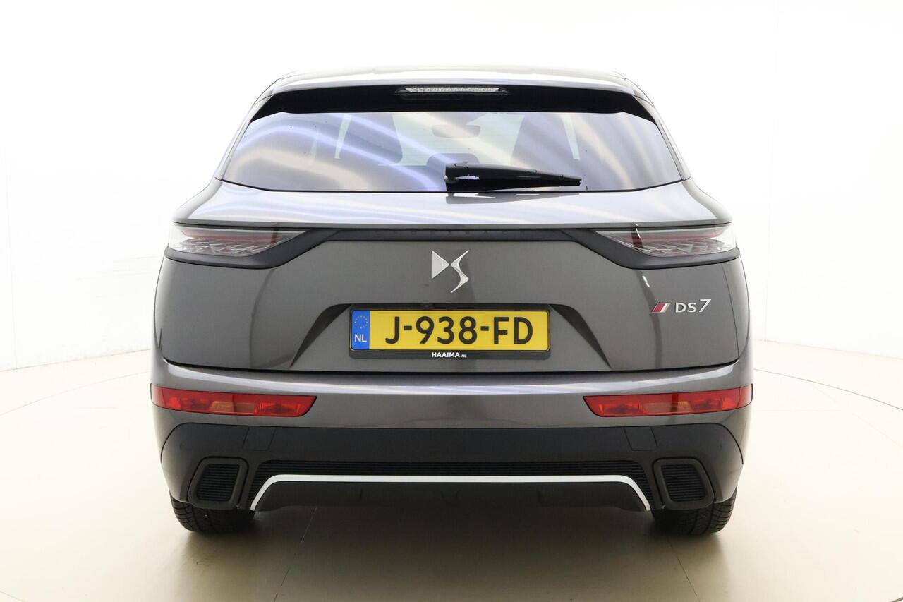 DS DS 7 Crossback 1.2 PureTech Performance Line 130 PK | Handgeschakeld | Alcantara bekleding | Camera | Parkeersensor | Navigatie | Cruise Control | Licht metalen velgen | 1e eigenaar