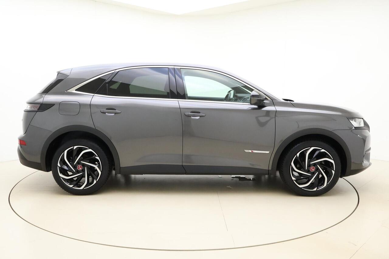 DS DS 7 Crossback 1.2 PureTech Performance Line 130 PK | Handgeschakeld | Alcantara bekleding | Camera | Parkeersensor | Navigatie | Cruise Control | Licht metalen velgen | 1e eigenaar