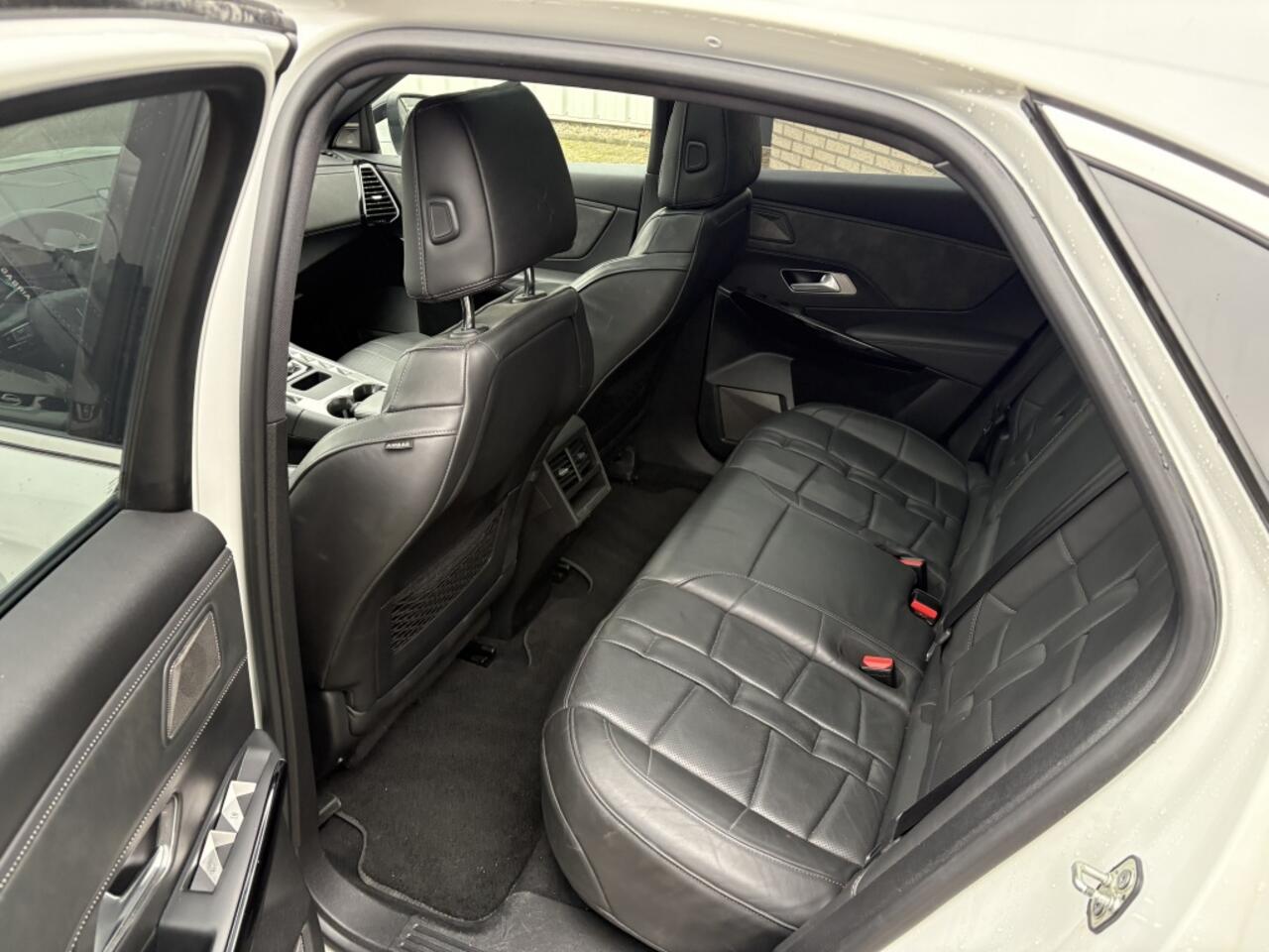 DS DS 7 Crossback Opera 300pk E Tense 4*4 Plug in AUTOMAAT