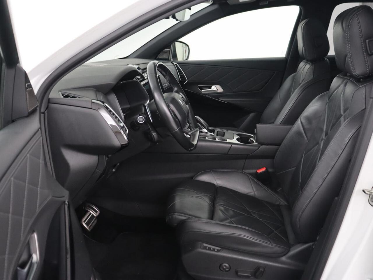 DS DS 7 Crossback E-Tense Rivoli | Panoramadak | Trekhaak | Leder | Stoelverwarming | Nachtzicht | Adaptive cruise | 360 Camera | Carplay | Sfeerverlichting | Navigatie | Keyless | 19'' | Memory