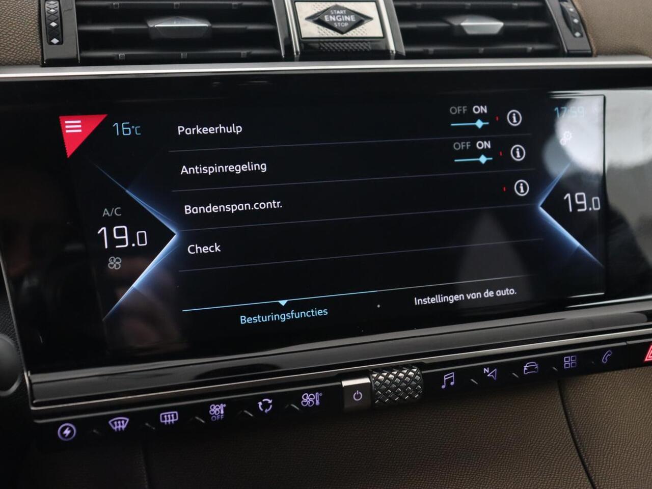 DS DS 7 Crossback E-Tense Be Chic | Camera | Bi-Xenon | Carplay | Navigatie | 19'' | Digital Cockpit | Climate control | Parkeerhulp | Cruise control | PHEV | Plug In