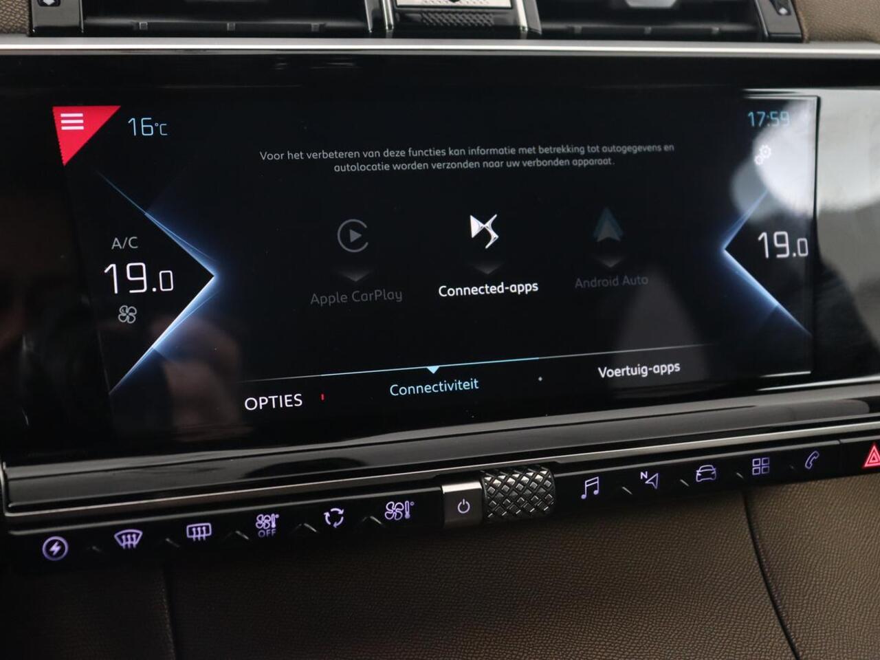 DS DS 7 Crossback E-Tense Be Chic | Camera | Bi-Xenon | Carplay | Navigatie | 19'' | Digital Cockpit | Climate control | Parkeerhulp | Cruise control | PHEV | Plug In