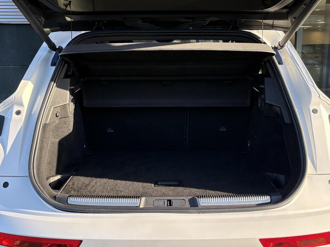 DS DS 7 Crossback E-Tense 4x4 Performance Line+ 300pk | Panoramadak | Stoelverwarming | Elektrisch Verstelbare Memory Seats | Camera |